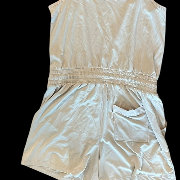 Women’s FLX Strappy Shorts Romper Sand Trap NWT Size Small - Picture 6 of 9
